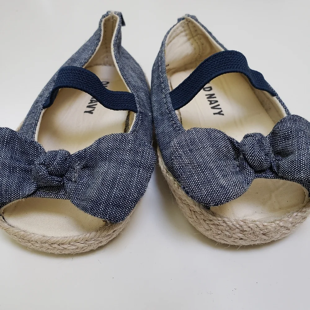 Old Navy Infant Chambray Sandals